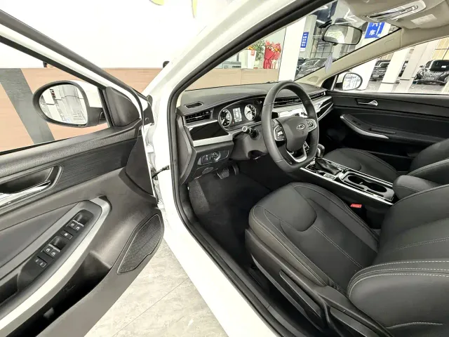 Chery Arrizo 5 — Фото автомобиля 12