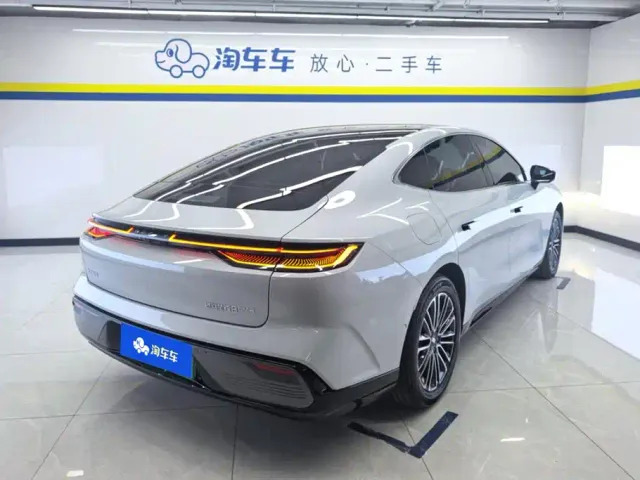 Geely Galaxy Xingyao 8 — Фото автомобиля 3