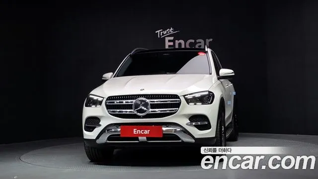 Mercedes-Benz GLE-Class — Фото автомобиля 3