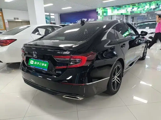 Honda Accord — Фото автомобиля 6