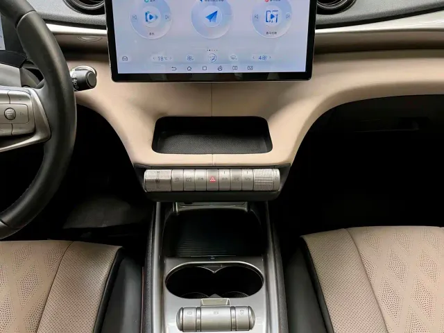 BYD Dolphin — Фото автомобиля 10