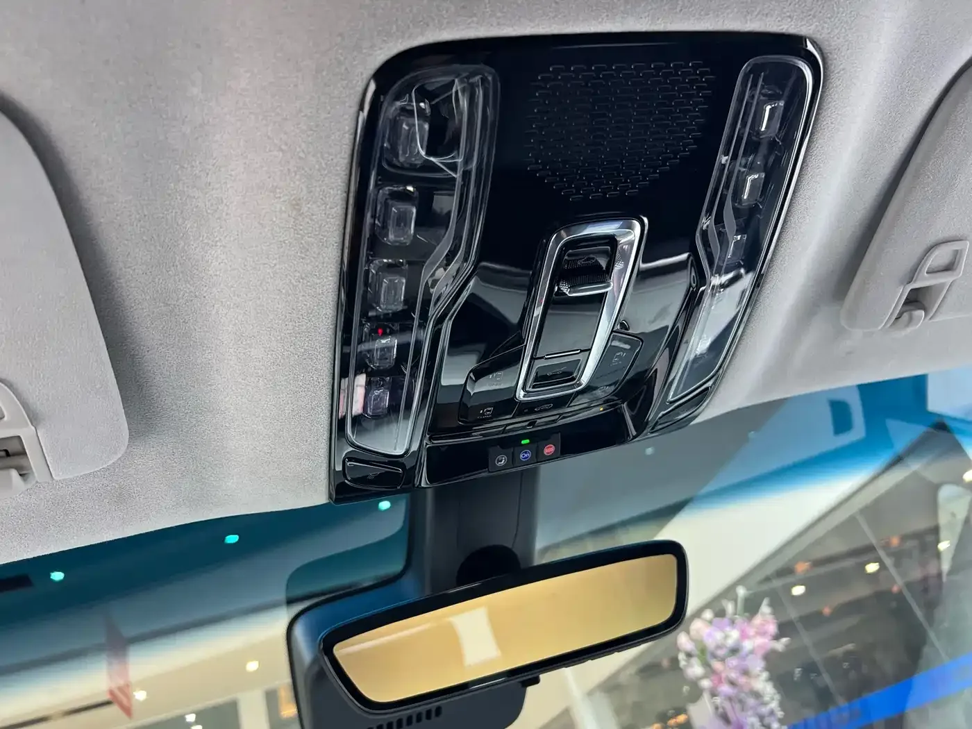 Buick Century 2023 2.0T 4-Seat Private Edition — Фото автомобиля 18