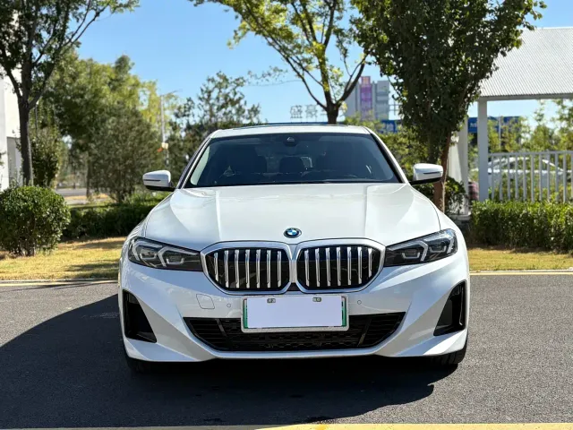 BMW i3 — Фото автомобиля 3