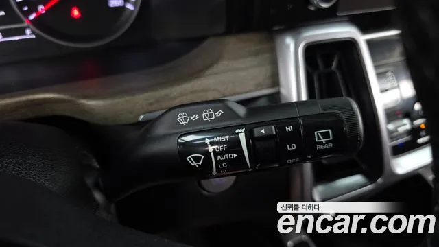 Kia Sorento Sorento 4-е поколение Бензин 2.5T 2WD — Фото автомобиля 17