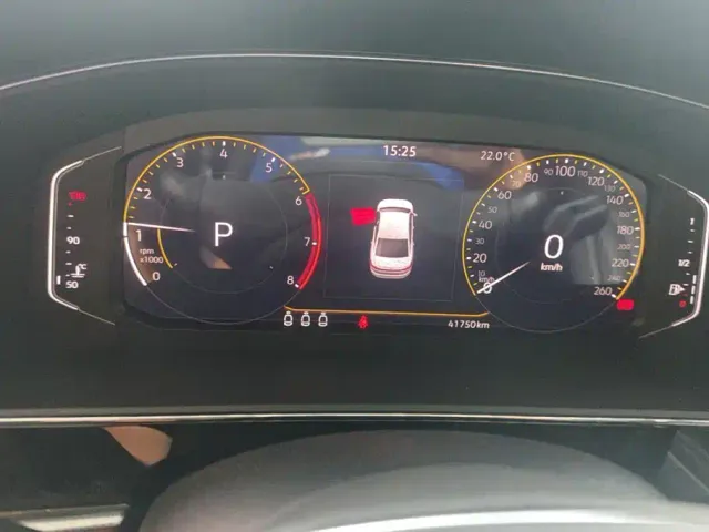 Volkswagen Passat — Фото автомобиля 14