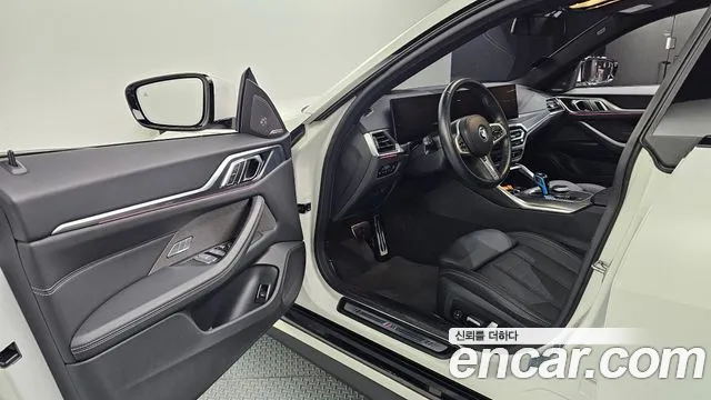 BMW i4 — Фото автомобиля 15