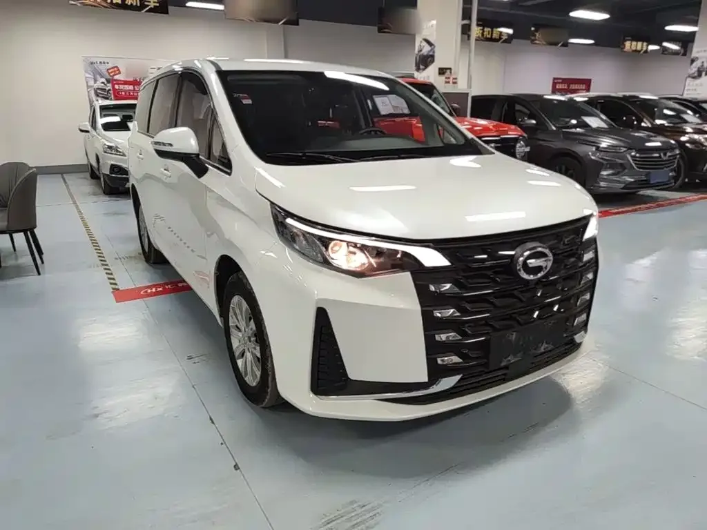 GAC Trumpchi Trumpchi M6 2023 PRO 270T DCT Elite Edition — Фото автомобиля 3