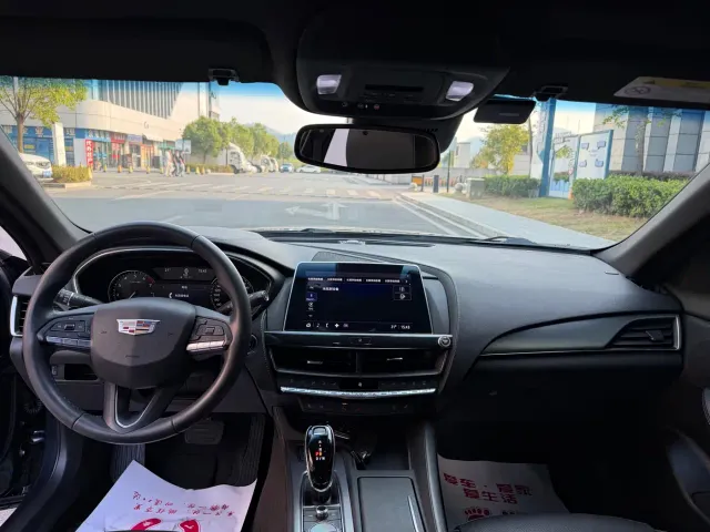 Cadillac CT5 — Фото автомобиля 10