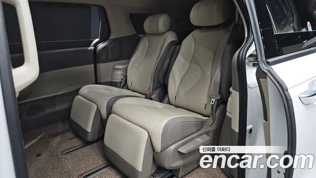 Kia Carnival Generation 4 — Фото автомобиля 26