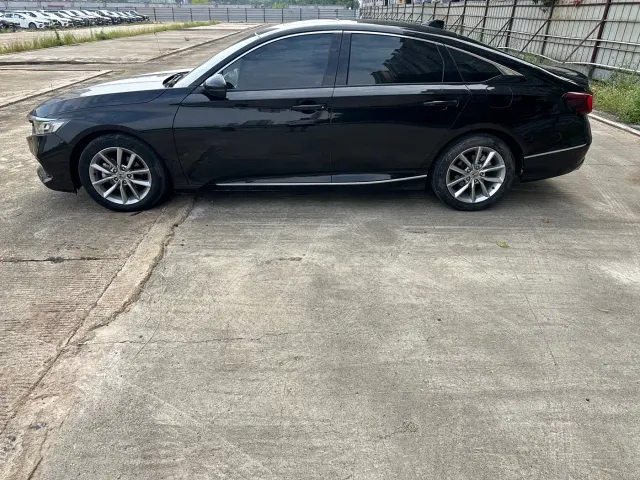 Honda Accord — Фото автомобиля 4