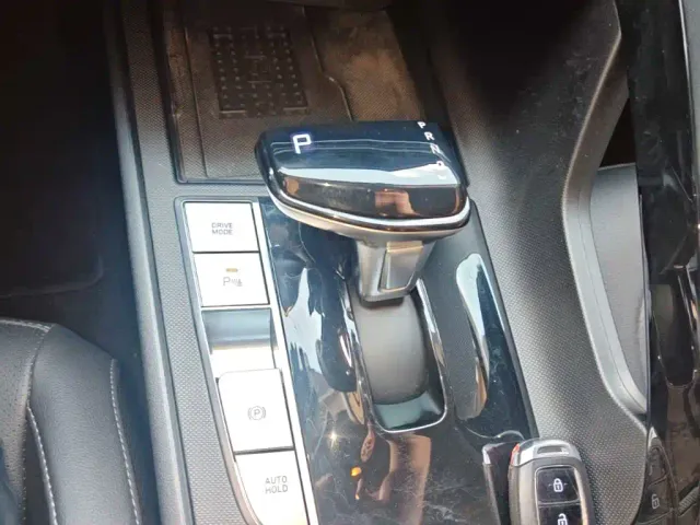 Hyundai Elantra — Фото автомобиля 13