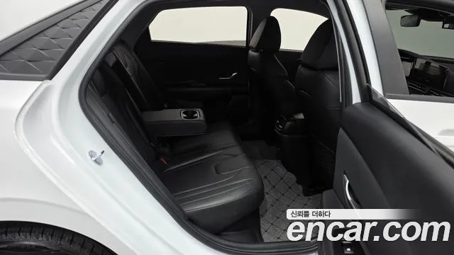 Hyundai Avante CN7 — Фото автомобиля 17