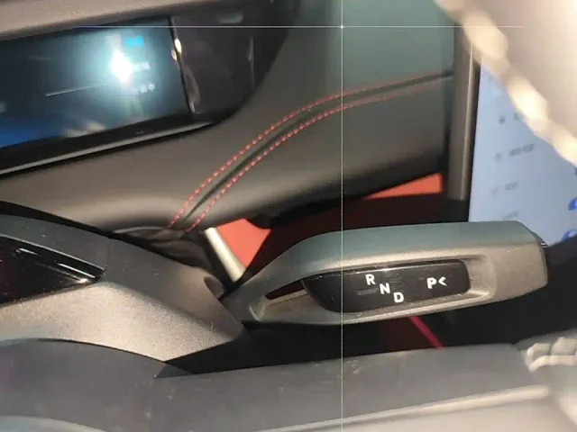 Xiaomi SU7 — Фото автомобиля 13