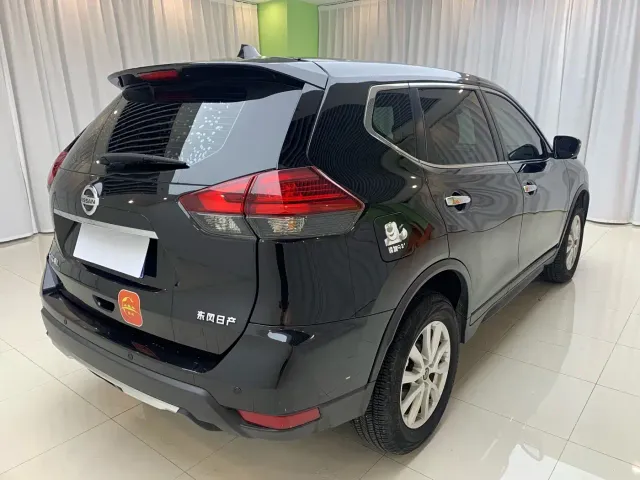 Nissan X-Trail — Фото автомобиля 4