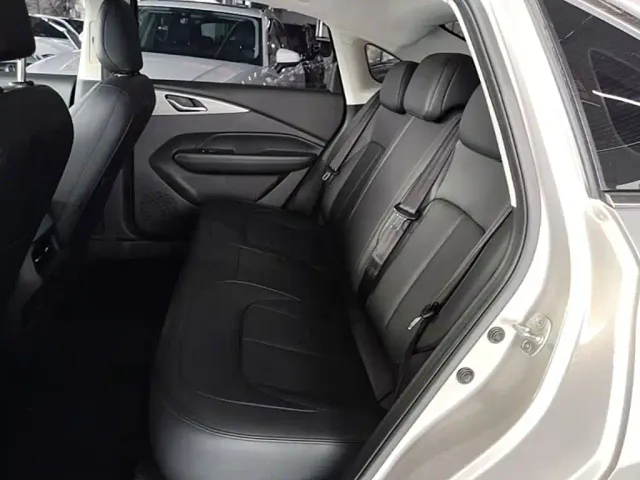 Wuling Starlight — Фото автомобиля 16