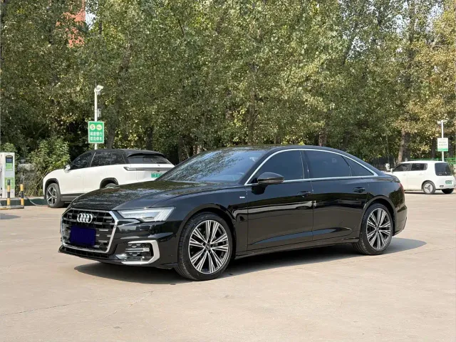 Фотография автомобиля — Audi A6L