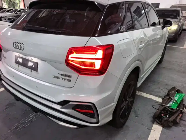Audi Q2L — Фото автомобиля 7