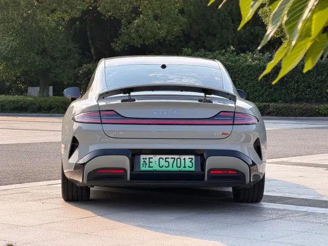 Xiaomi SU7 — Фото автомобиля 5