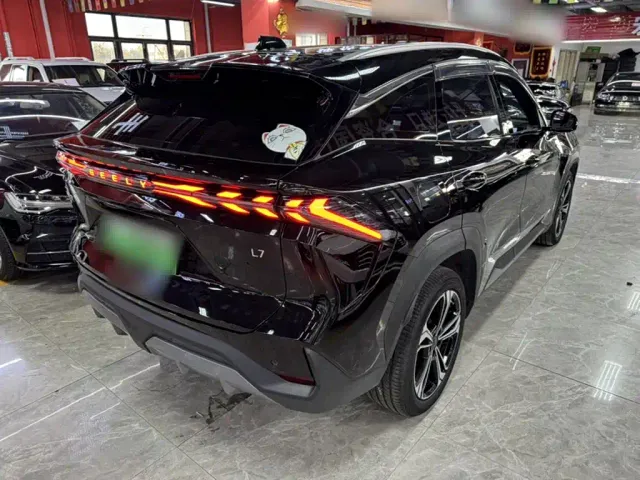 Geely Galaxy L7 — Фото автомобиля 13