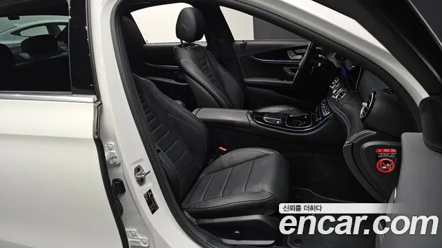 Mercedes-Benz E-Class — Фото автомобиля 10