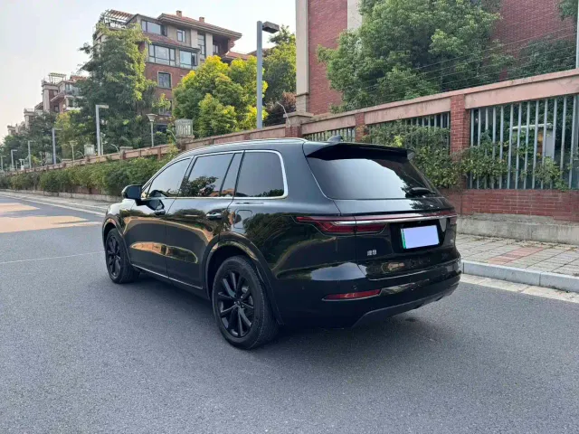 Li Auto ONE — Фото автомобиля 9