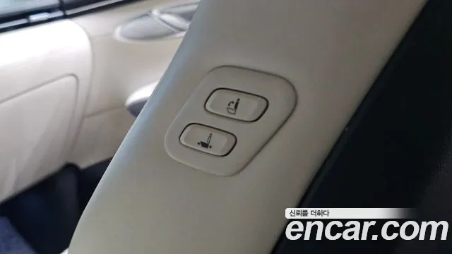 Genesis GV70 — Фото автомобиля 27
