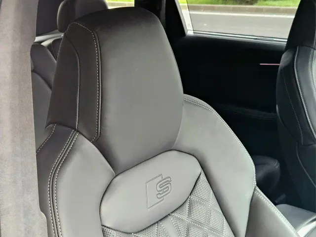 Audi SQ7 — Фото автомобиля 18