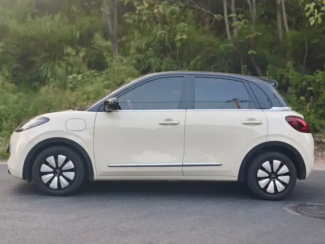 Wuling Bingo — Фото автомобиля 3