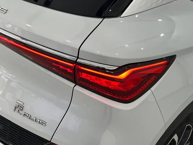 BYD Yuan PLUS — Фото автомобиля 6