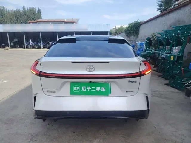 Toyota Toyota bZ5 2025 Model 550 PRO — Фото автомобиля 5