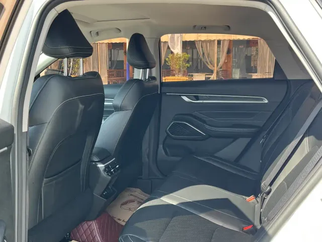 Geely Emgrand — Фото автомобиля 5