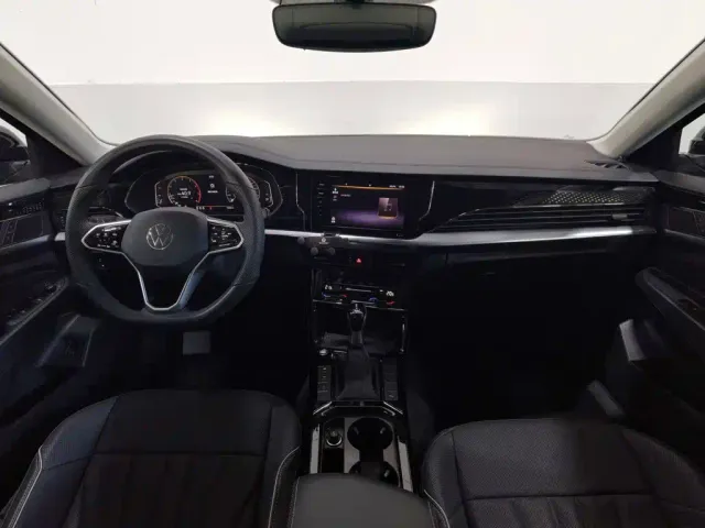 Volkswagen Passat — Фото автомобиля 5