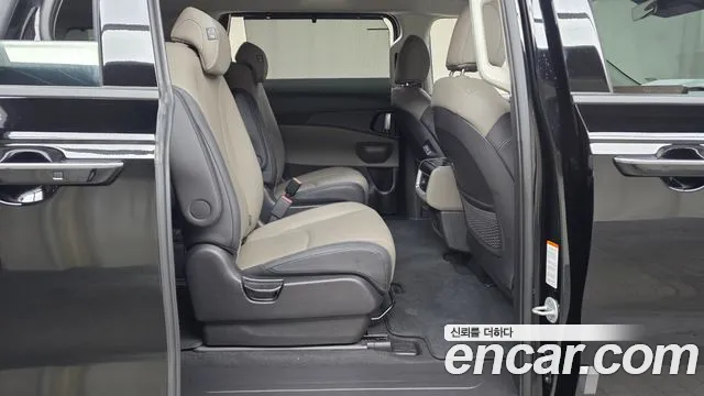 Kia Carnival — Фото автомобиля 17
