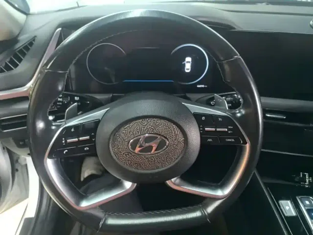 Hyundai Sonata — Фото автомобиля 10