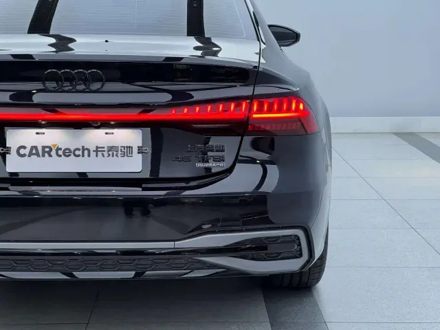 Audi A7L — Фото автомобиля 6