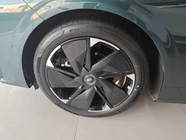 Ford Mondeo — Фото автомобиля 22