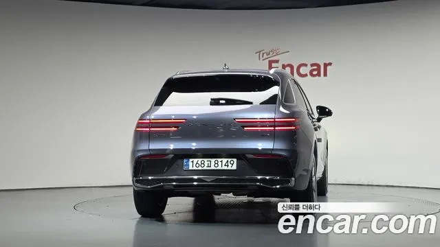Genesis GV70 — Фото автомобиля 4