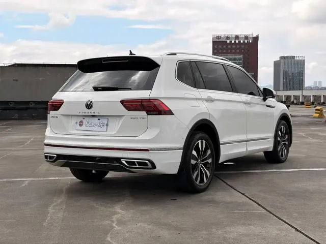Volkswagen Tiguan L — Фото автомобиля 5