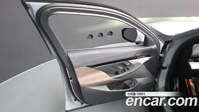BMW 5-Series — Фото автомобиля 24