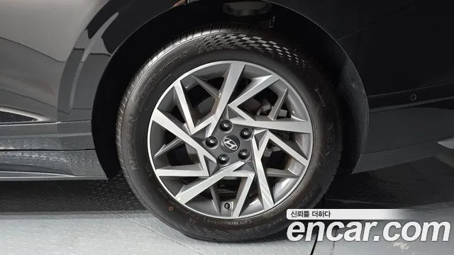 Hyundai Grandeur GN7 — Фото автомобиля 6