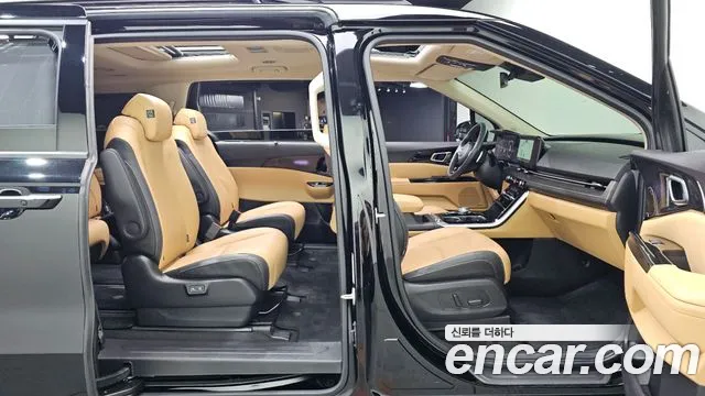 Kia Carnival Generation 4 — Фото автомобиля 12