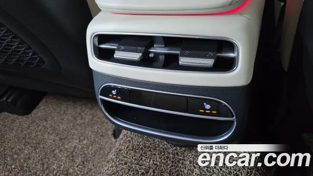 Genesis GV70 2.5T Бензин AWD — Фото автомобиля 28