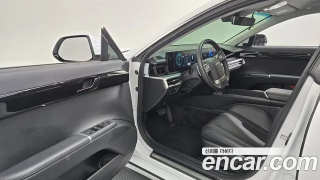 Hyundai Grandeur GN7 — Фото автомобиля 15