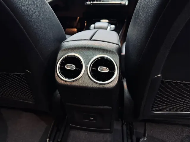 Mercedes-Benz A-Class — Фото автомобиля 17