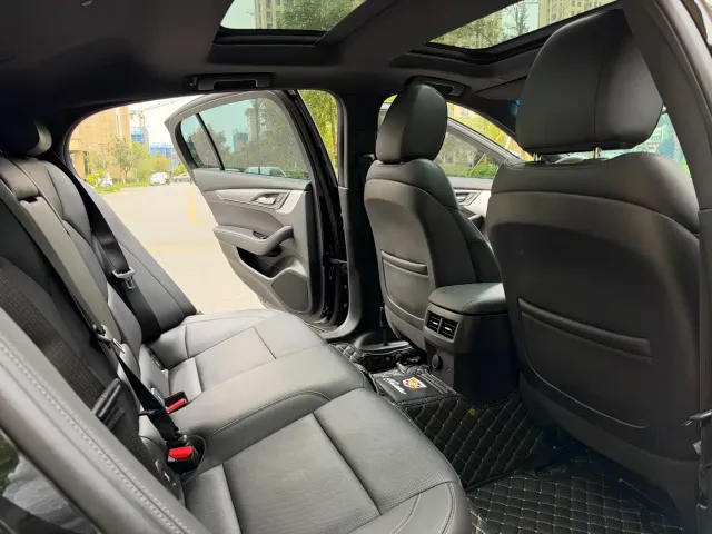 Cadillac CT5 — Фото автомобиля 8
