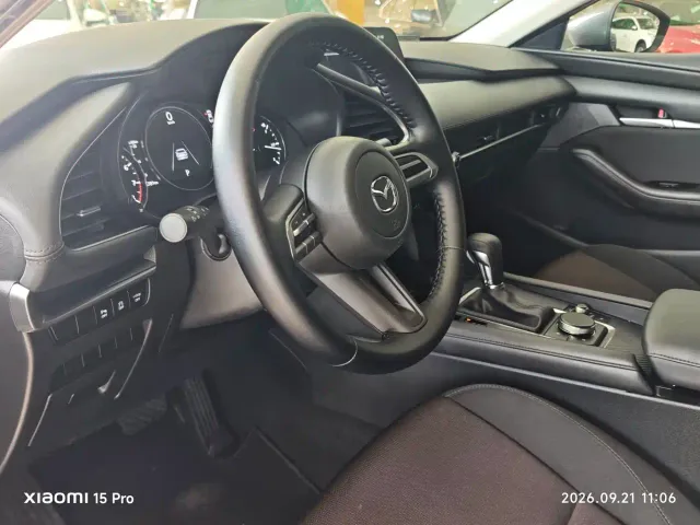 Mazda Axela — Фото автомобиля 9