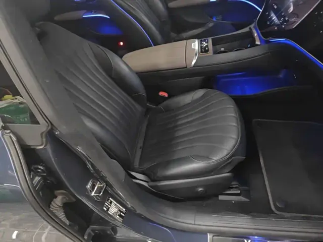 Mercedes-Benz EQS — Фото автомобиля 24