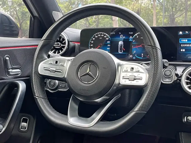 Mercedes-Benz A-Class — Фото автомобиля 3
