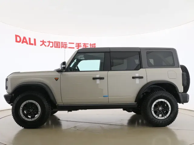Ford Bronco — Фото автомобиля 15