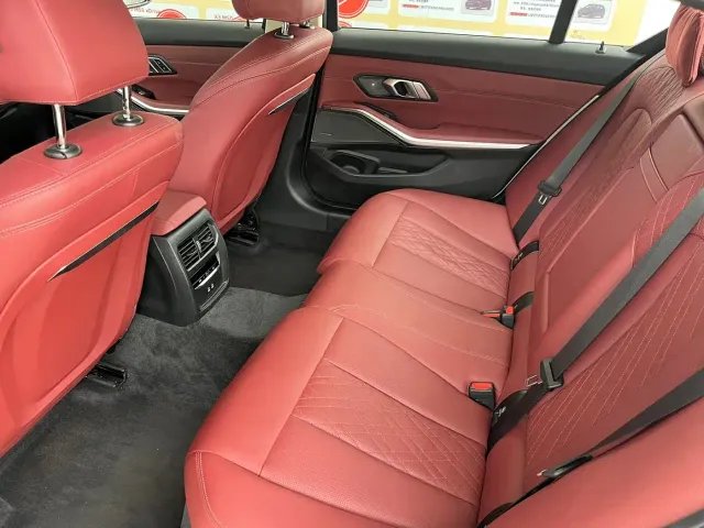 BMW 3 Series — Фото автомобиля 8
